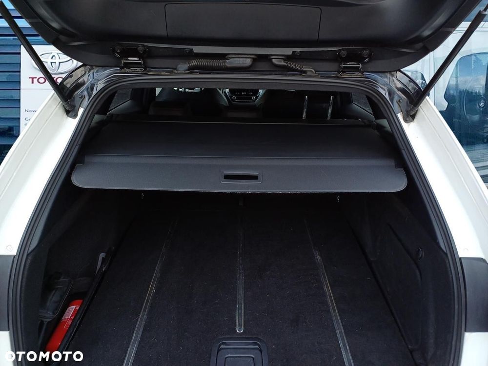 Toyota Corolla 2.0 Hybrid Selection - 11