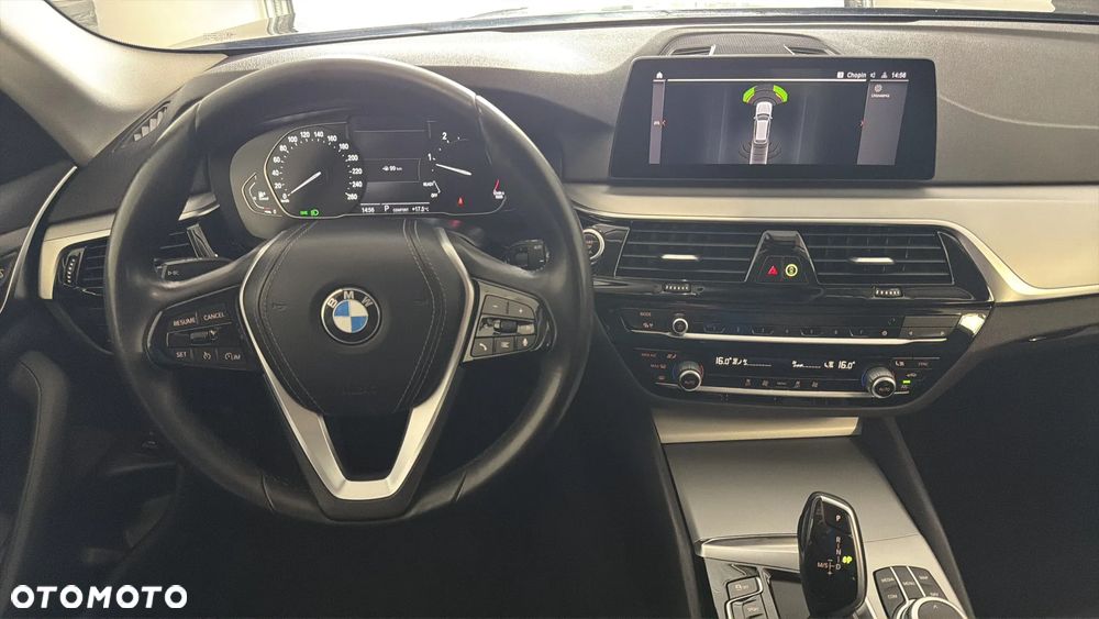 BMW Seria 5 520d mHEV - 15