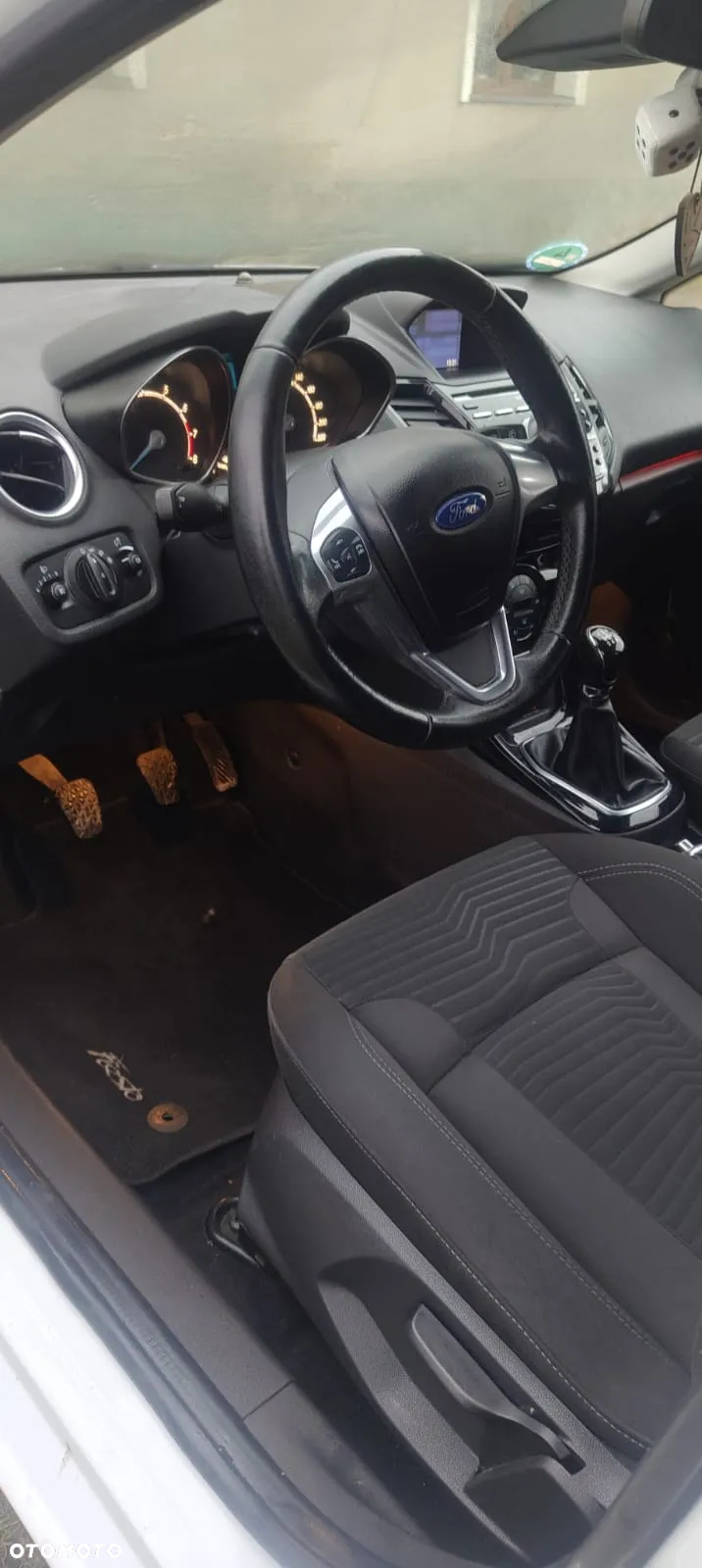Ford Fiesta 1.0 EcoBoost Start-Stop Titanium - 8