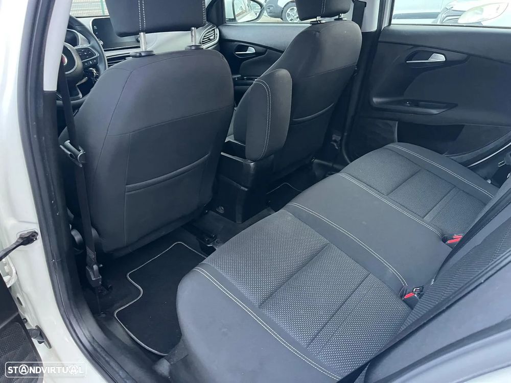 Fiat Tipo Station Wagon 1.3 M-Jet Lounge - 8