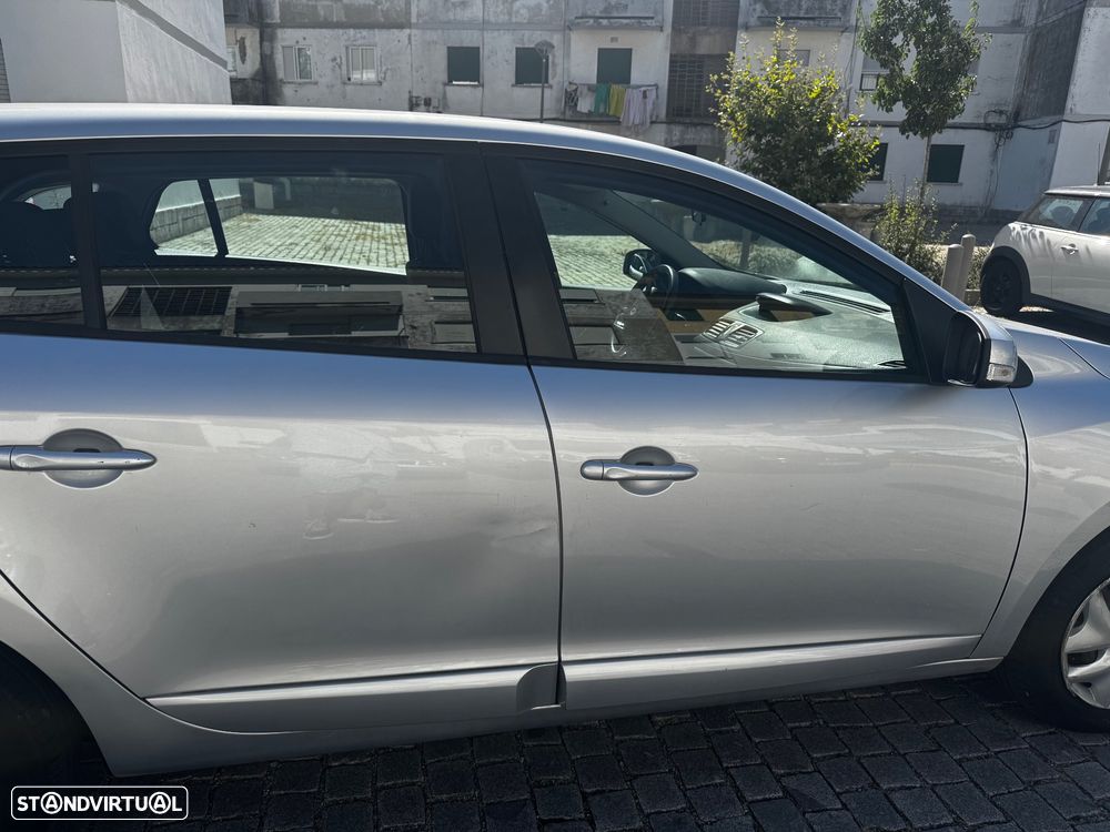 Renault Mégane Sport Tourer 1.5 dCi Zen — photo 3