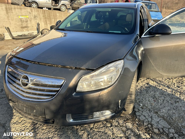 Grila bara  fata Opel insignia