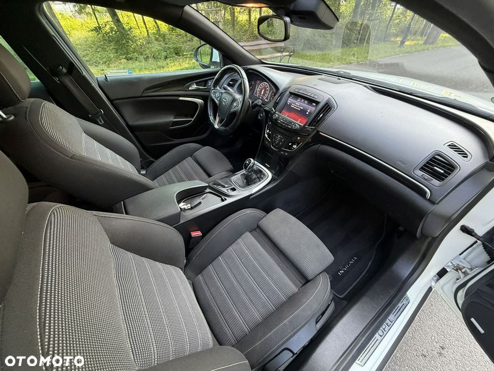 Opel Insignia - 36