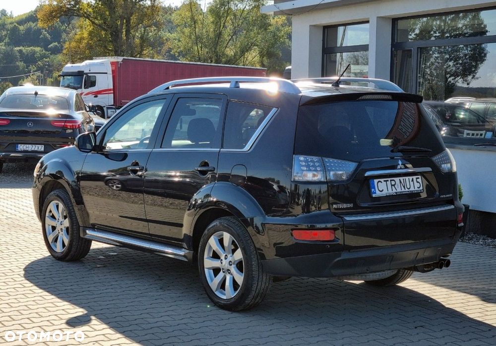 Mitsubishi Outlander - 14