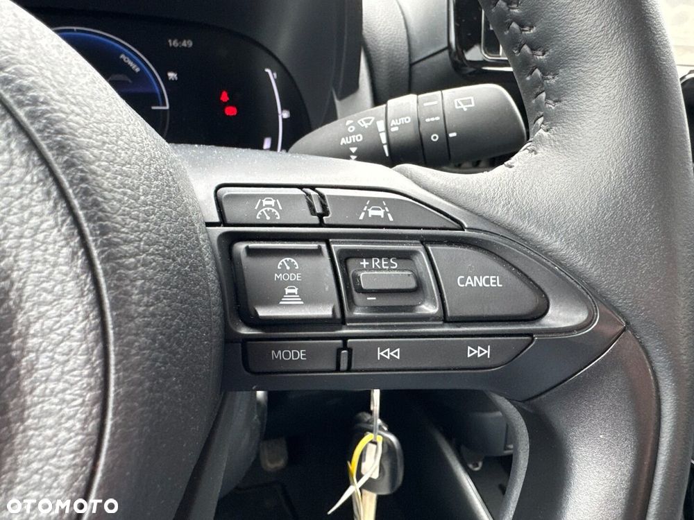 Toyota Yaris Hybrid 1.5 Style - 24