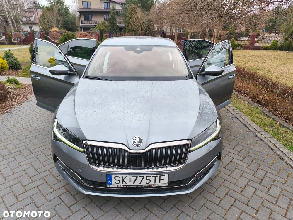Skoda Superb 2.0 TDI SCR Style DSG - 10