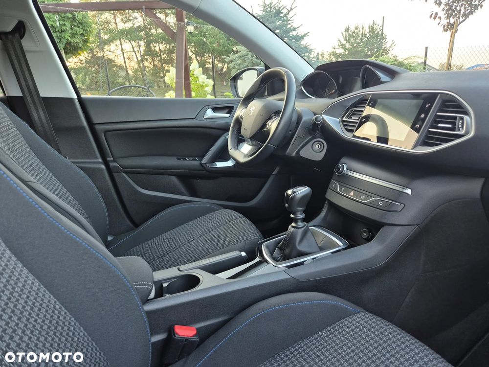 Peugeot 308 PureTech 110 Stop & Start Style - 13