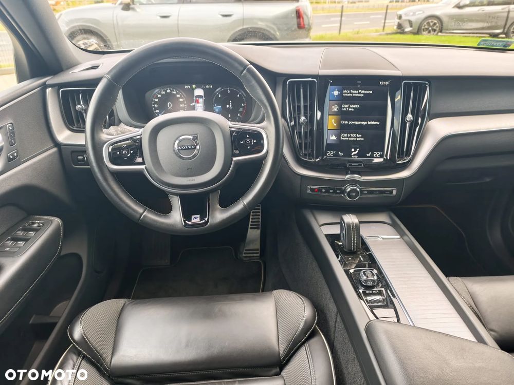 Volvo XC 60 B4 D R-Design - 6