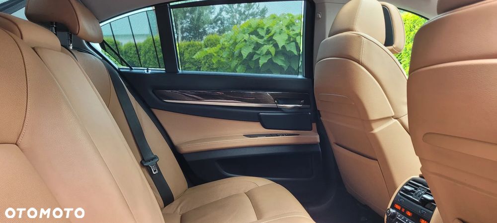 BMW Seria 7 730d Blue Performance - 18