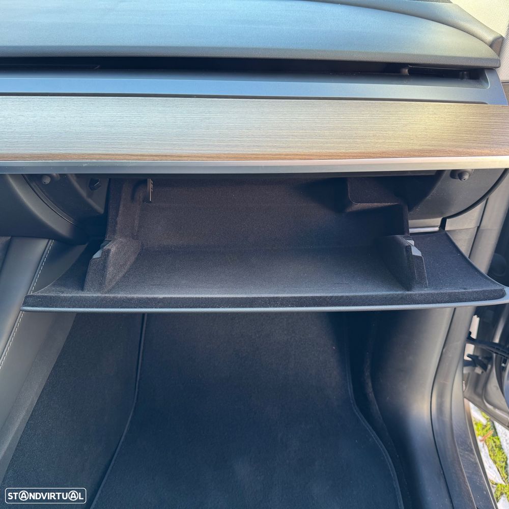 Tesla Model Y Long Range Tração Integral - 17