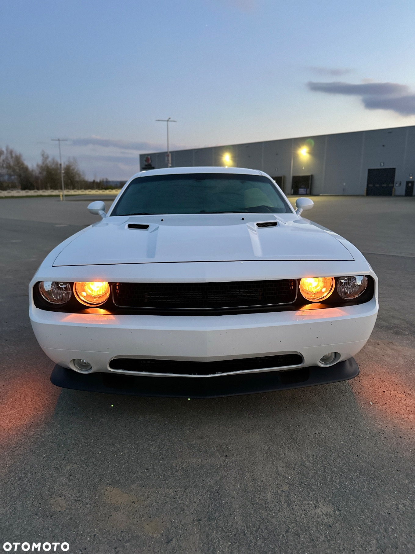 Dodge Challenger - 6