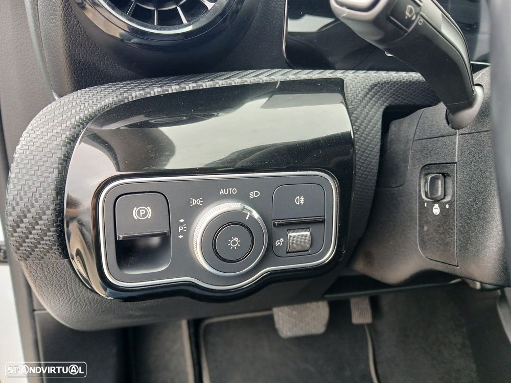 Mercedes-Benz A 250 Limousine e 8G-DCT - 23