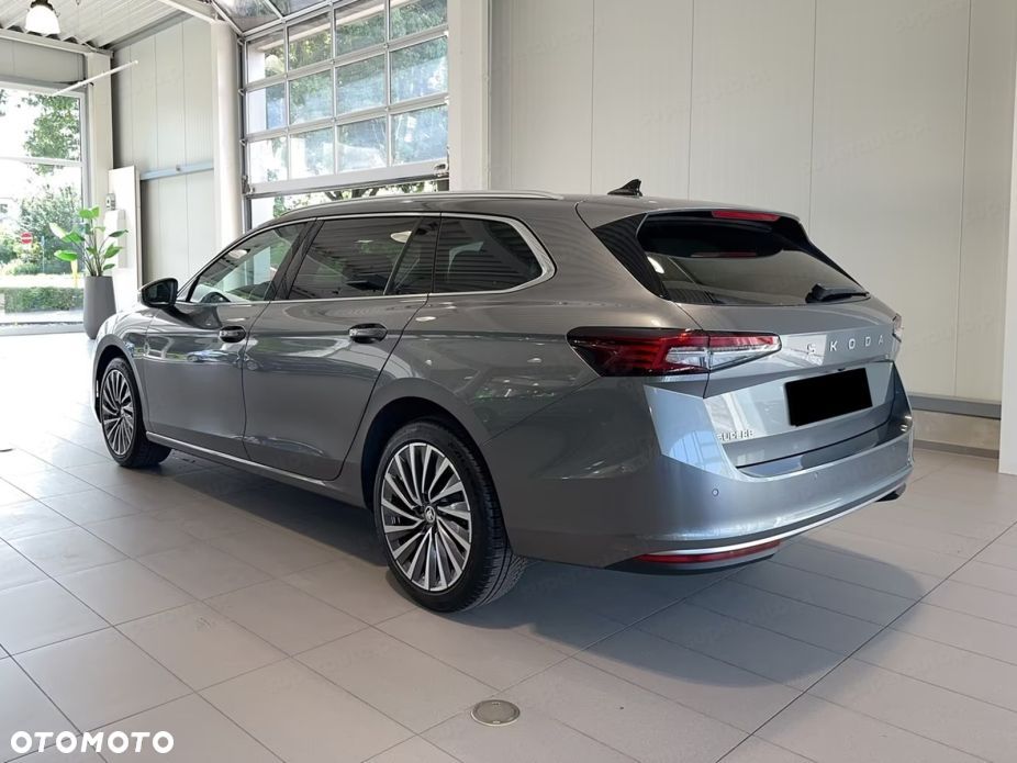 Skoda Superb 2.0 TDI SCR L&K DSG - 4