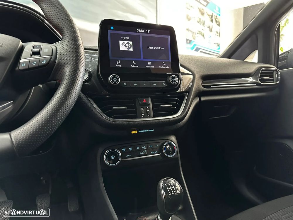 Ford Fiesta 1.0 EcoBoost ST-Line - 23