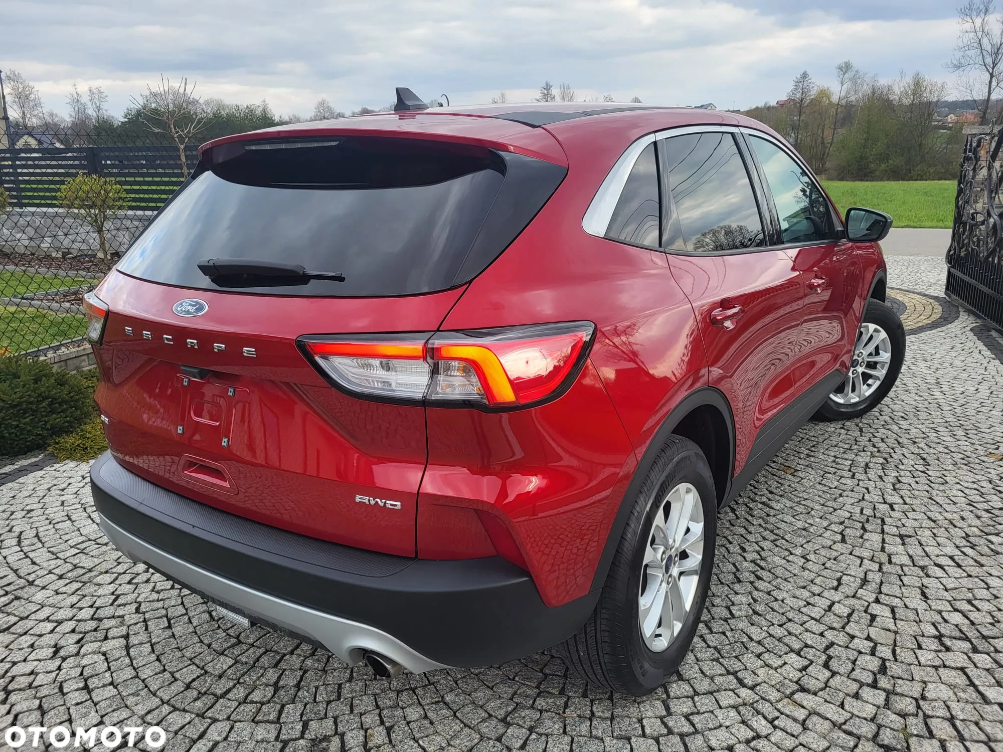 Ford Kuga - 2