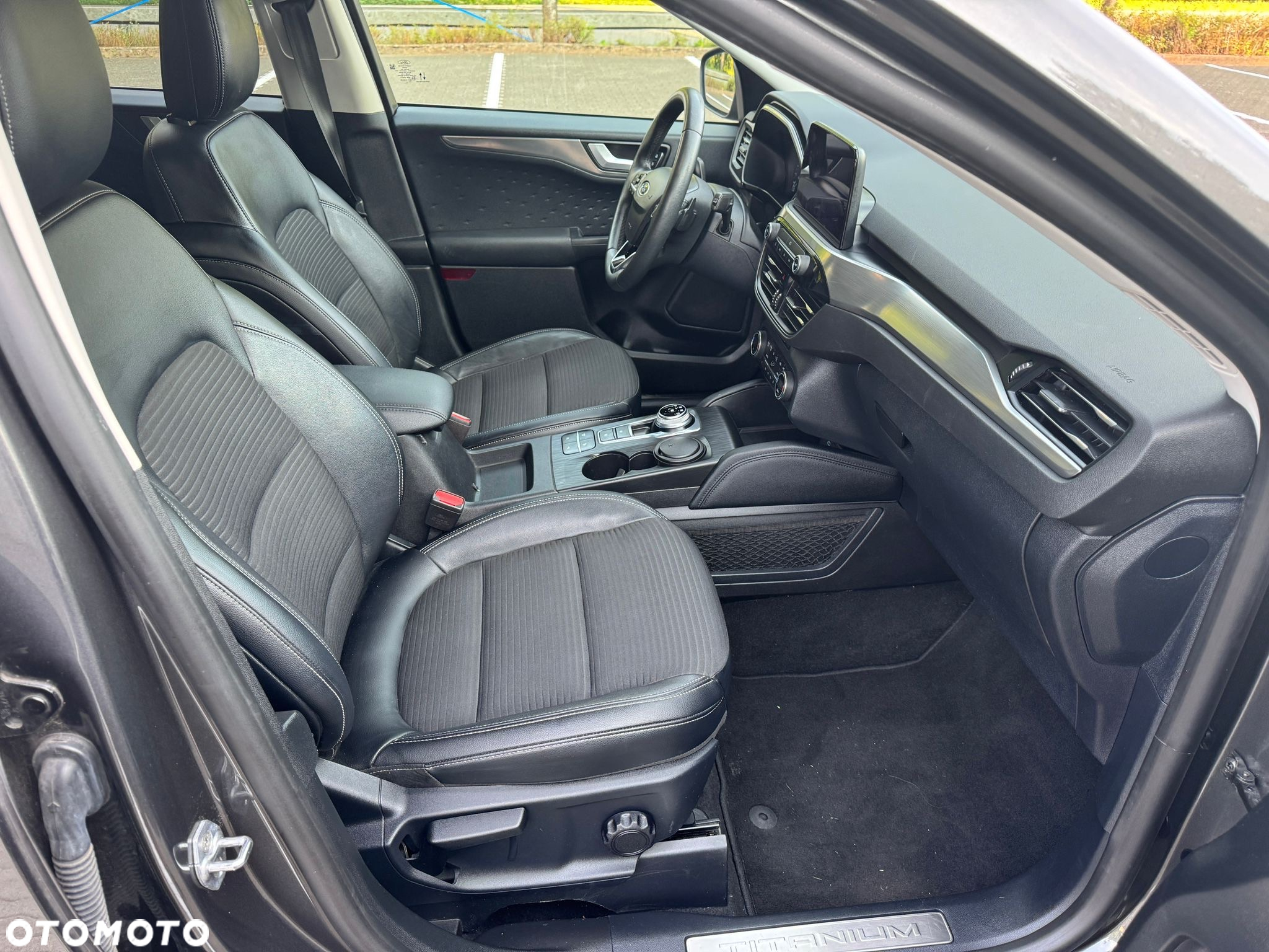 Ford Kuga 2.0 EcoBlue 4x4 TITANIUM - 19