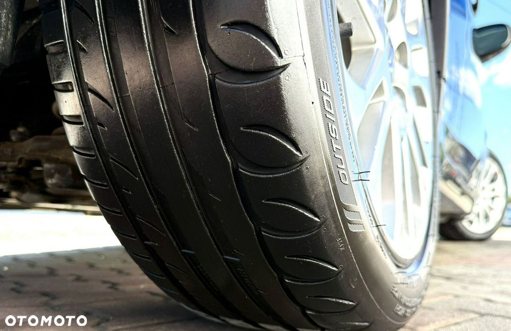 Volvo C30 D2 DRIVe R-Design - 15