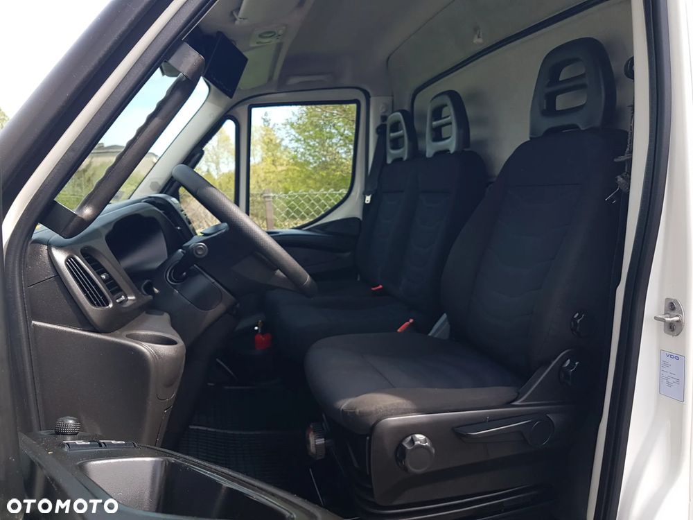 Iveco 70C18 KONTENER ROLETY BOK DO TRANSPORTU WODY 3,66x2,21x1,86 KLIMA DMC 7000KG RAMA PODWOZIE - 7