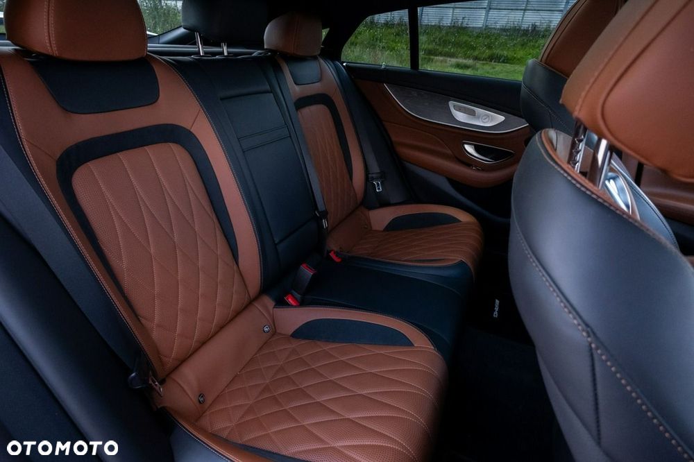 Mercedes-Benz AMG GT 43 4-Matic+ - 38