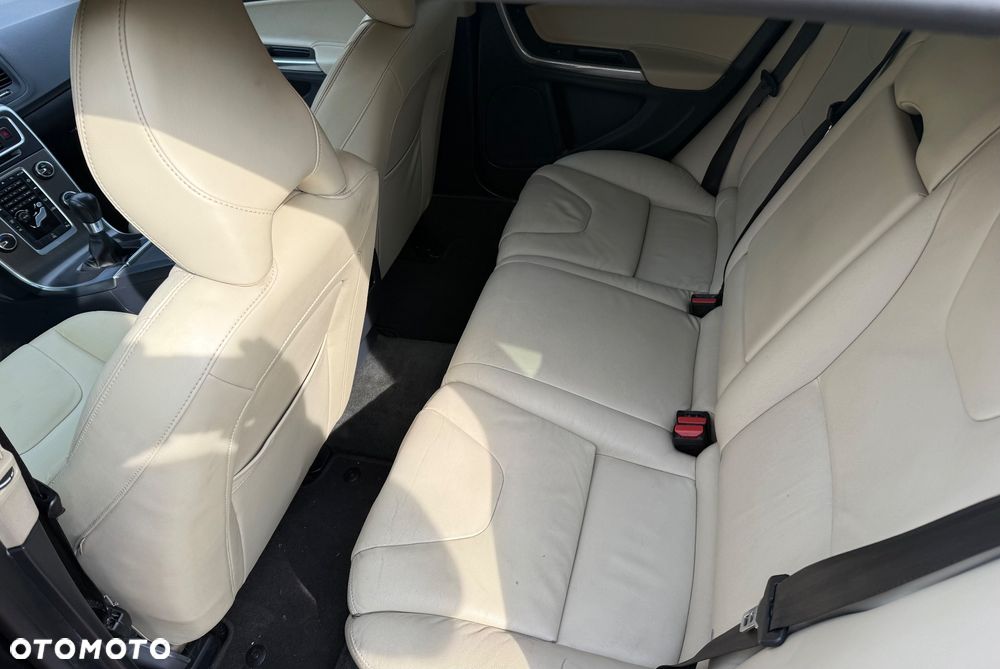 Volvo V60 T3 - 10
