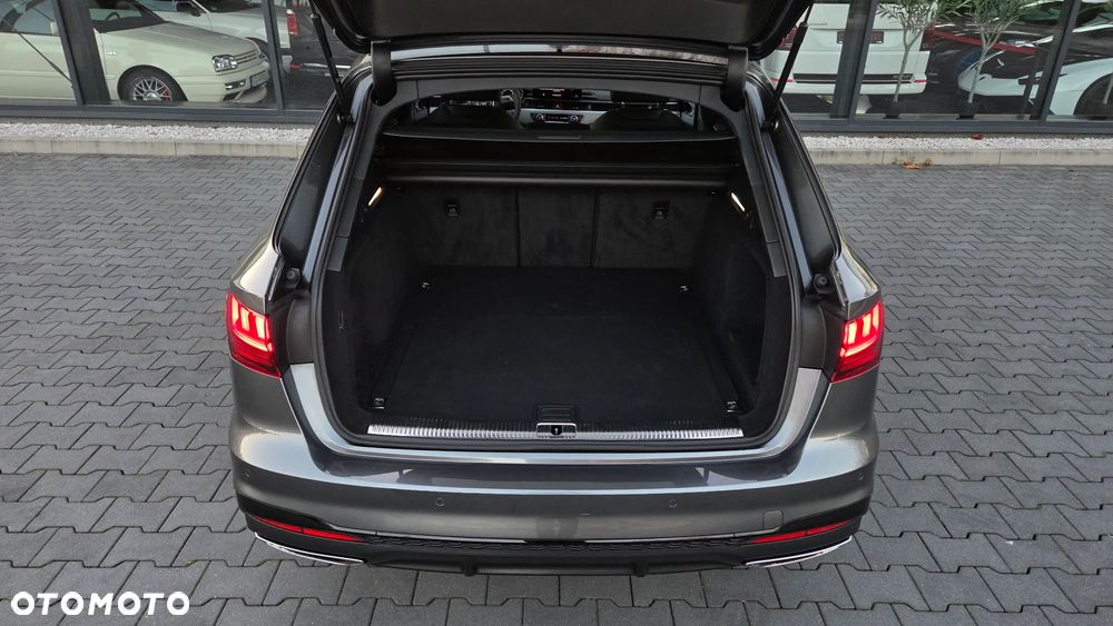 Audi A4 Avant 45 TFSI quattro S tronic - 28