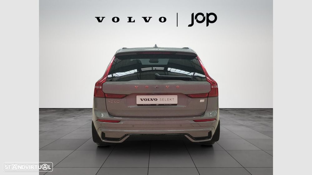 Volvo XC 60 2.0 T6 PHEV Plus Dark AWD - 4