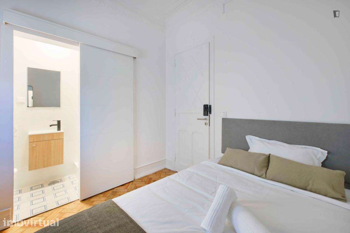 Quarto - localizado em Rato Lisbon - Grande imagem: 4/24