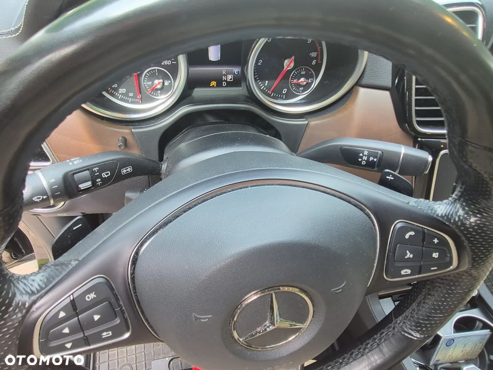 Mercedes-Benz GLE - 13