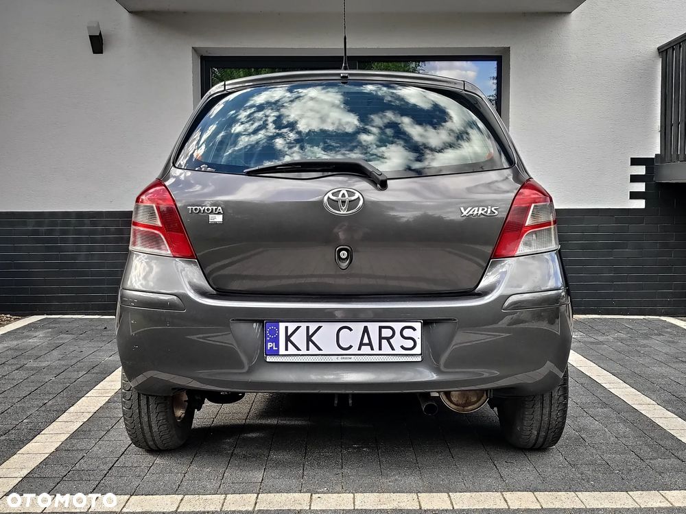 Toyota Yaris 1.33 2010 - 6