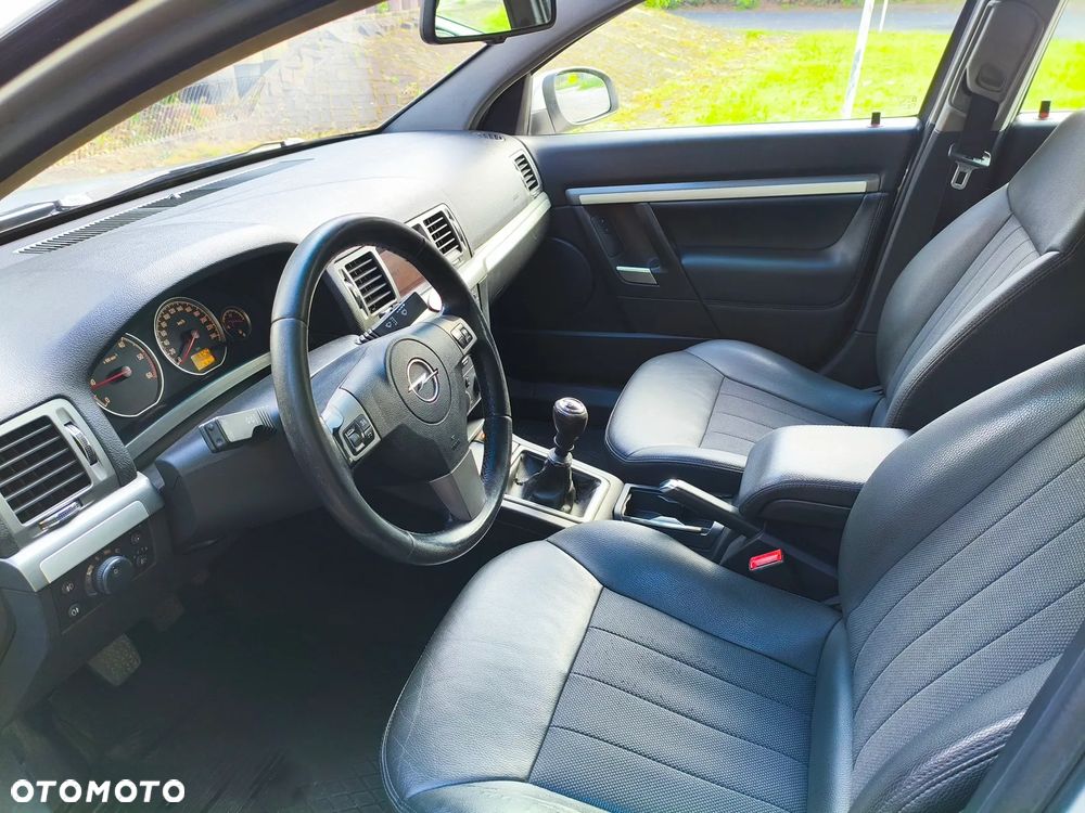 Opel Vectra 1.9 CDTI Cosmo - 9