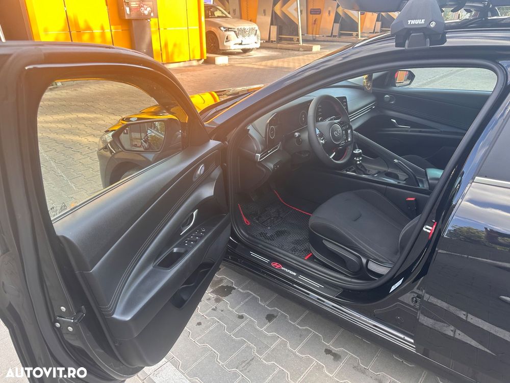 Hyundai Elantra 1.6 l 123 CP 6MT Exclusive - 31