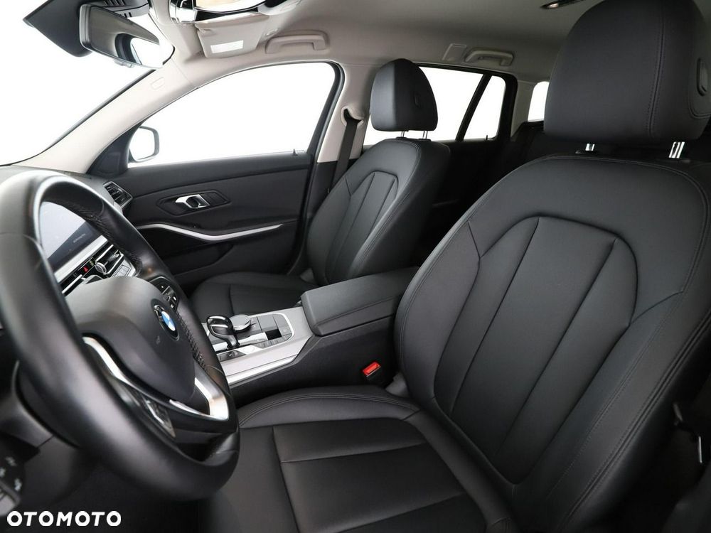 BMW Seria 3 320e Advantage - 14