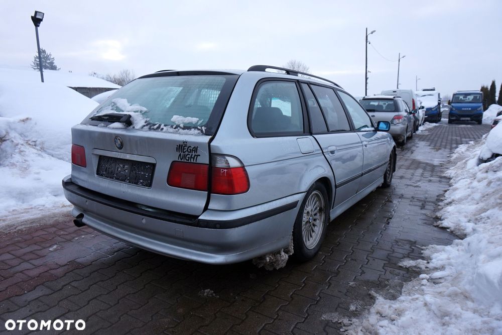 BMW 5 E39 KOMBI 1998 309 2.0 24V M52B20 150KM S5D250G-TAJT SREBRNY ARKTISSILBER na części - 5