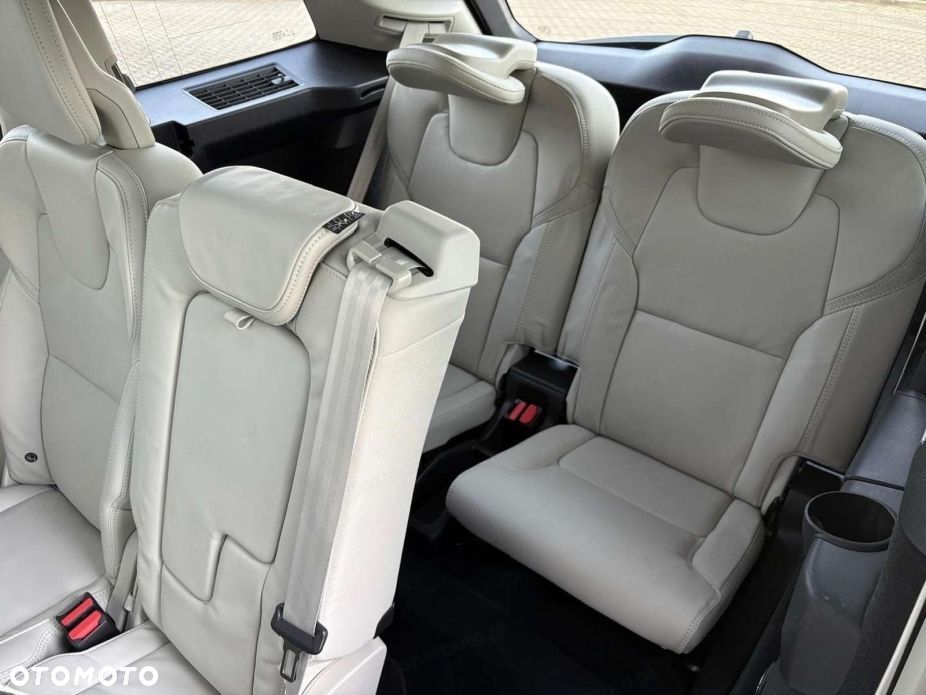 Volvo XC 90 - 20