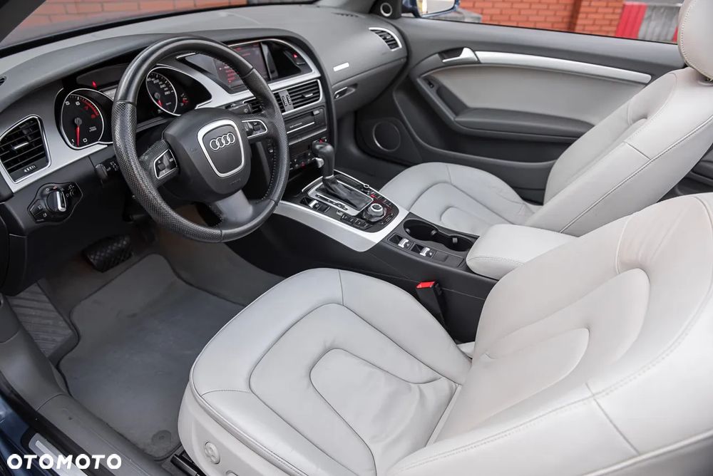 Audi A5 Cabrio 3.2 FSI quattro S tronic - 14