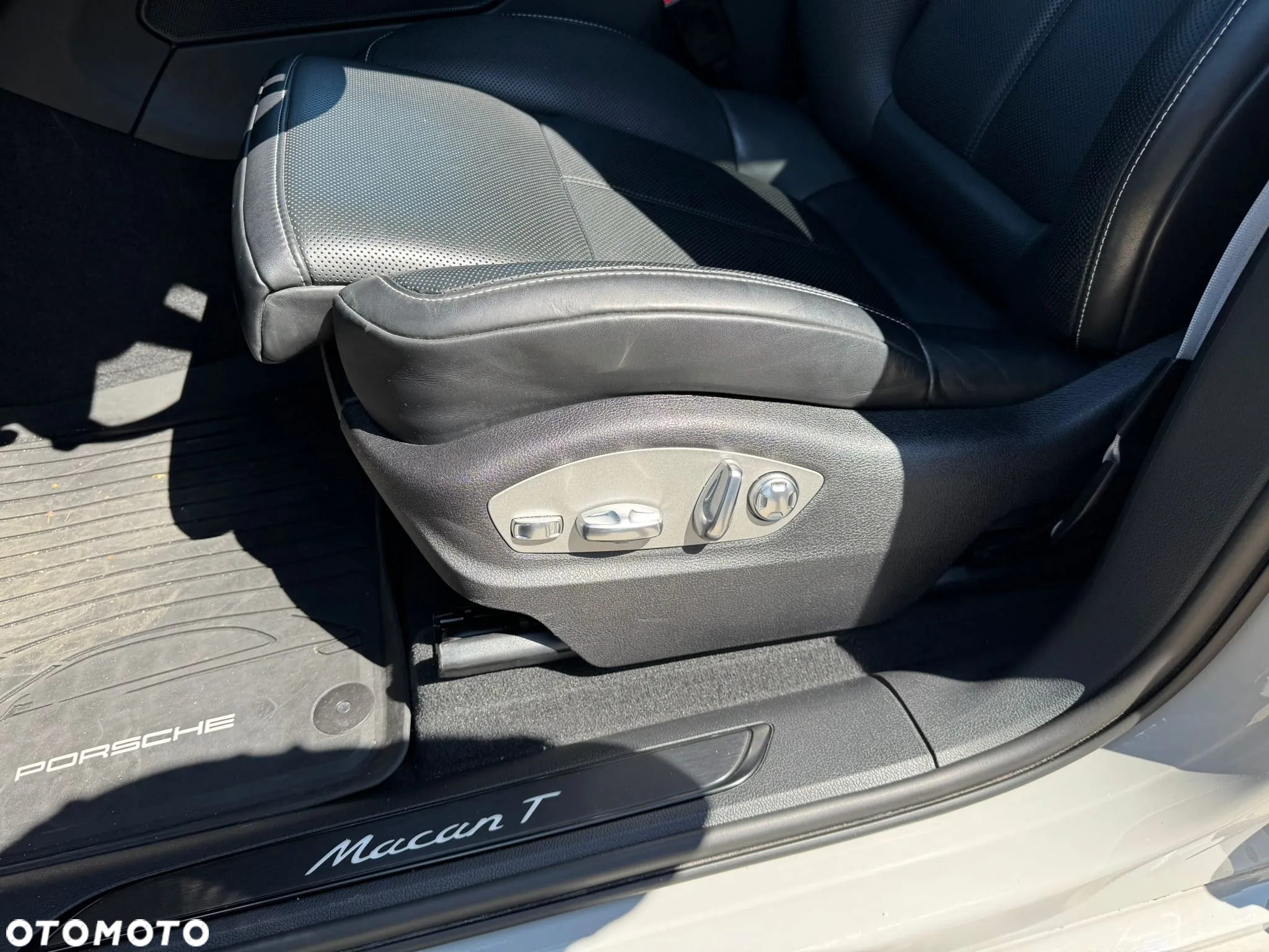 Porsche Macan T - 18