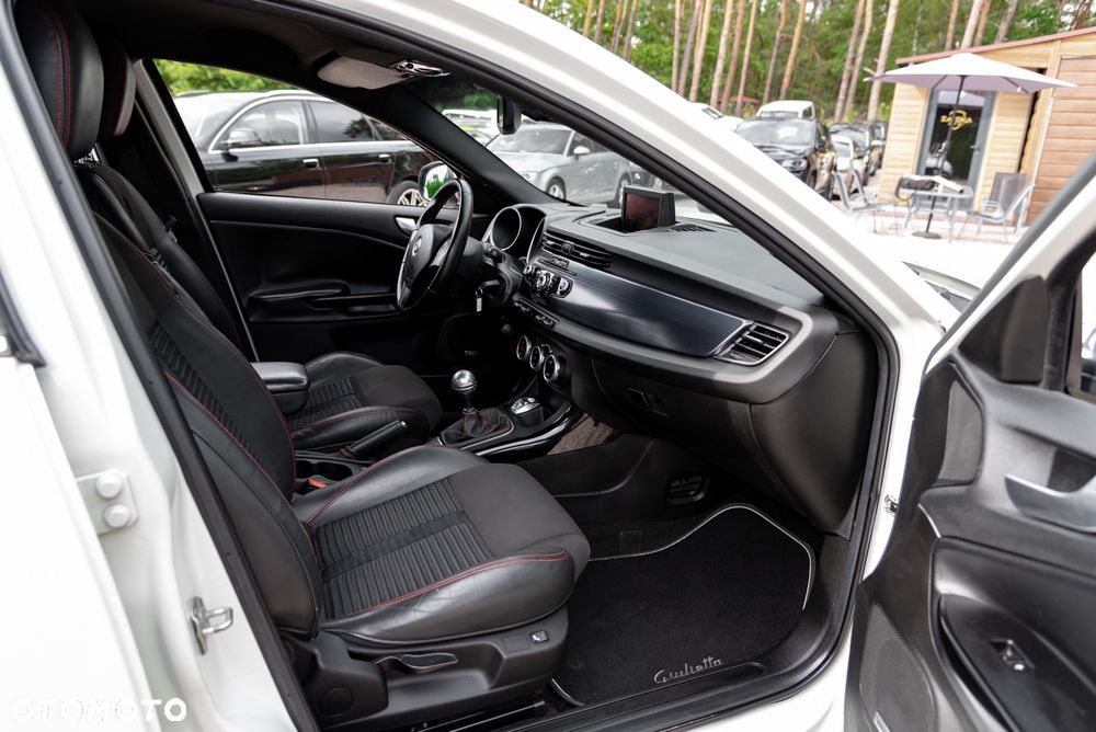 Alfa Romeo Giulietta 1.8 TBi 16V Quadrifoglio Verde - 24