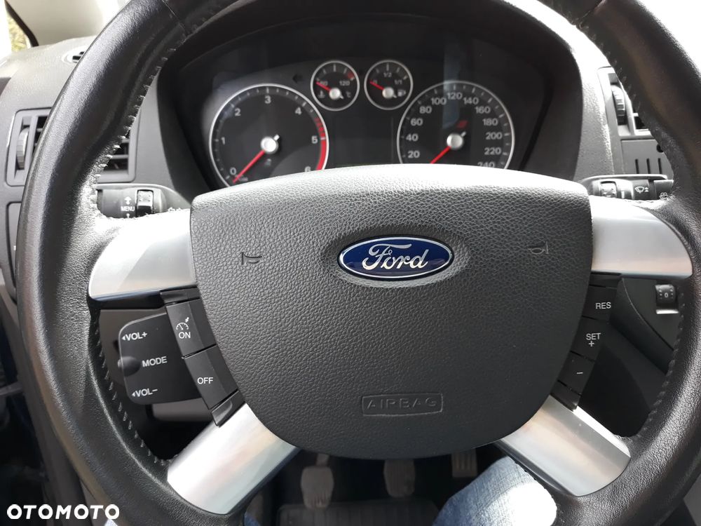 Ford C-MAX - 11
