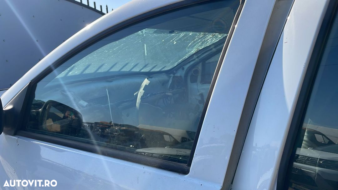 Geam Dacia Logan/ Sandero 2013-2020 stânga fata - 2