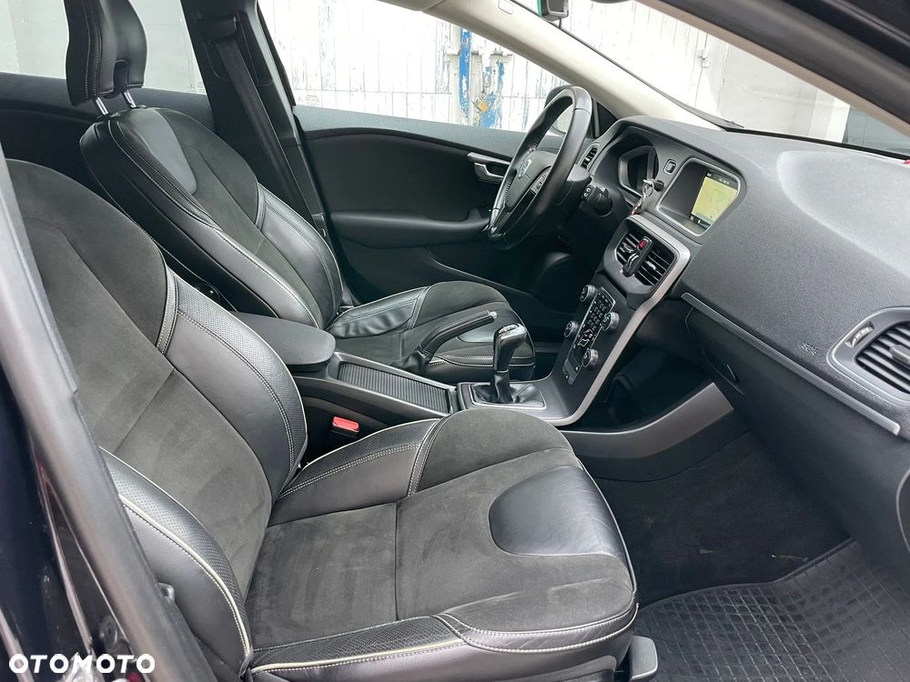Volvo V40 D2 Momentum - 12