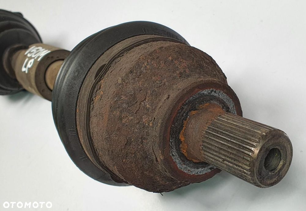 PÓŁOŚ LEWY PRZÓD KRÓTKA VOLVO V50 2.4 B AUTOMAT - 3