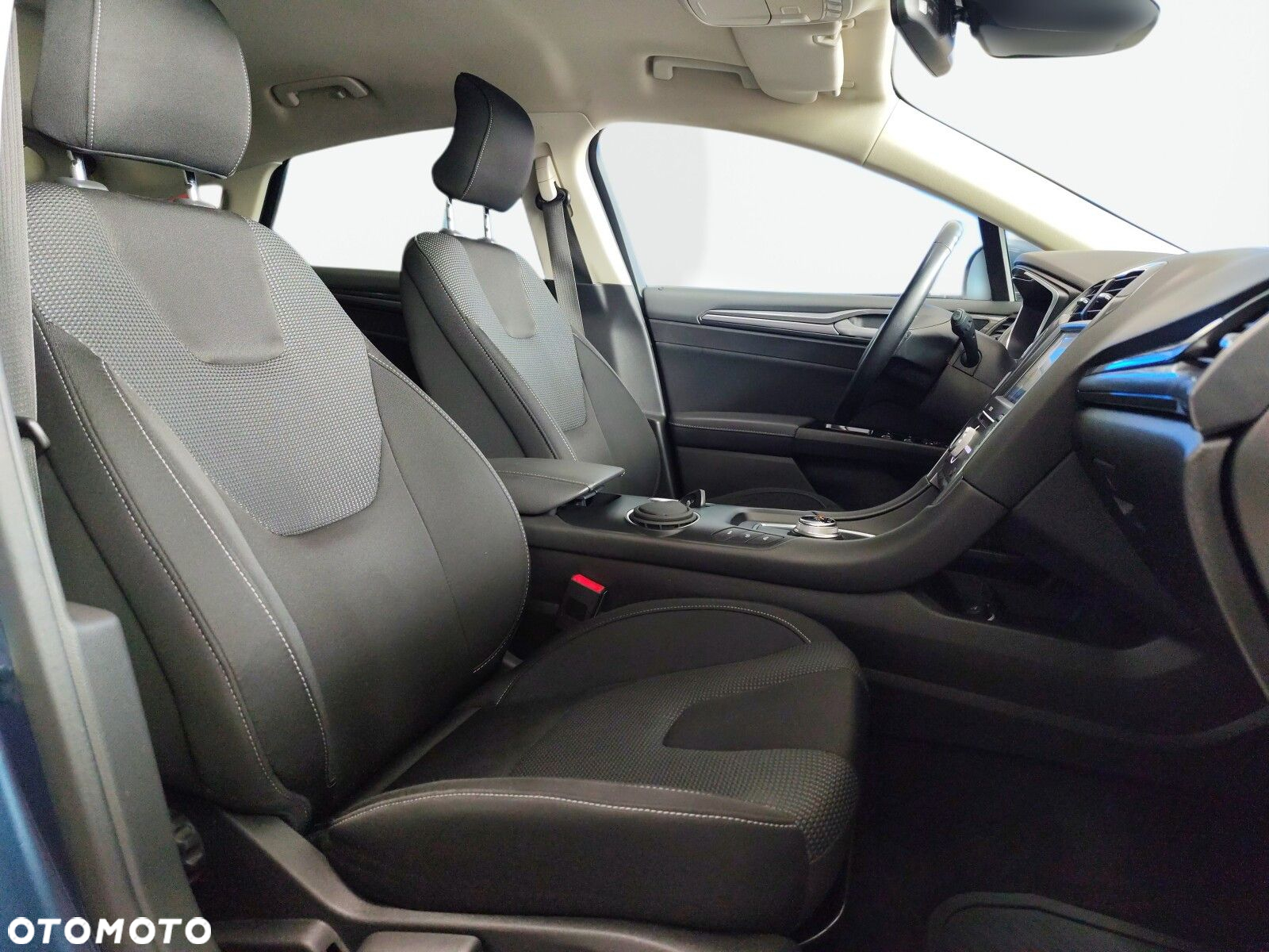 Ford Mondeo - 22