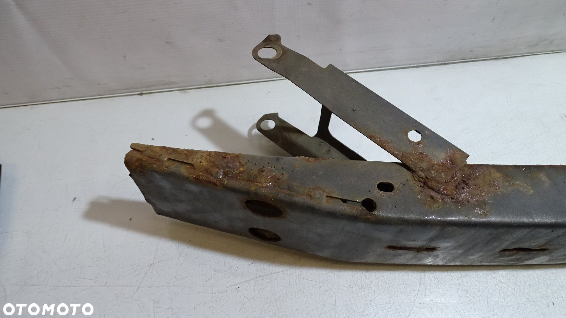 BELKA POD ZDERZAK PRZEDNI TOYOTA COROLLA E12 1.4 - 2