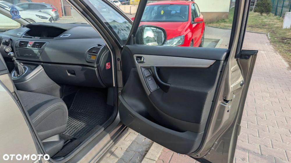 Citroën C4 Picasso 2.0 HDi FAP Exclusive - 18