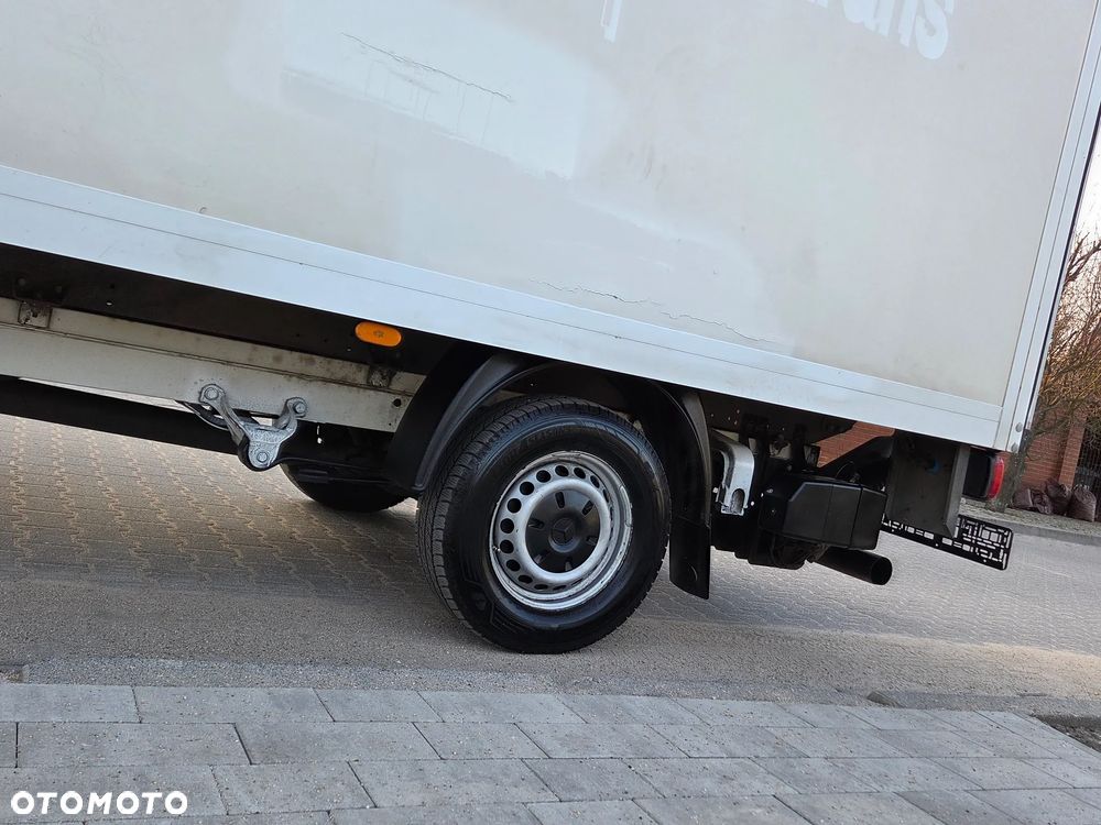 Mercedes-Benz Sprinter - 14