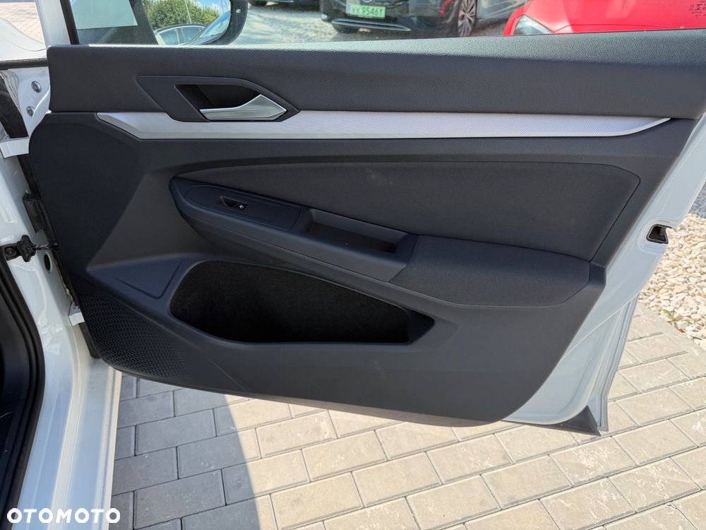 Volkswagen Golf 1.0 TSI Life - 31