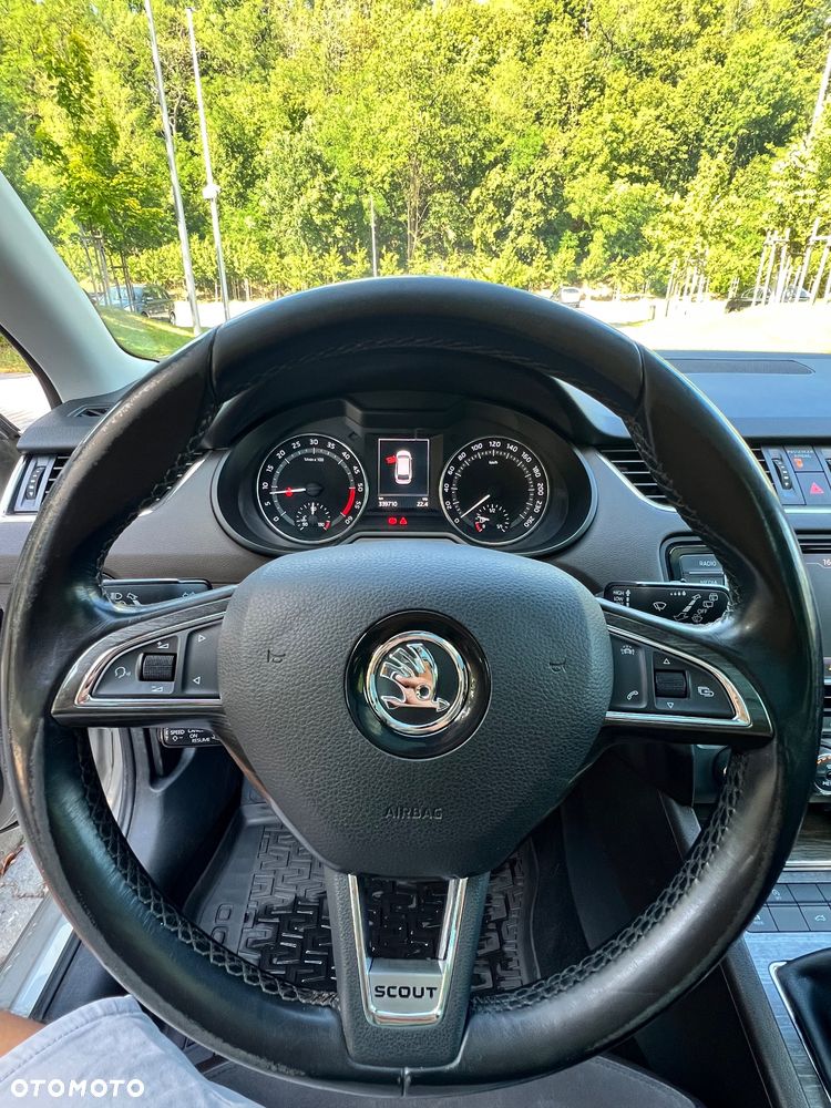 Skoda Octavia 2.0 TDI 4x4 Scout - 11