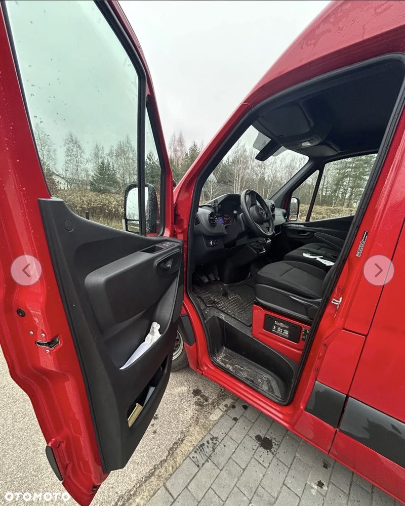 Mercedes-Benz Sprinter - 9