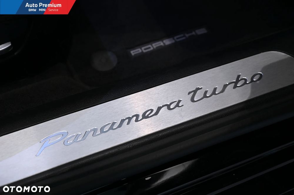 Porsche Panamera Turbo - 31