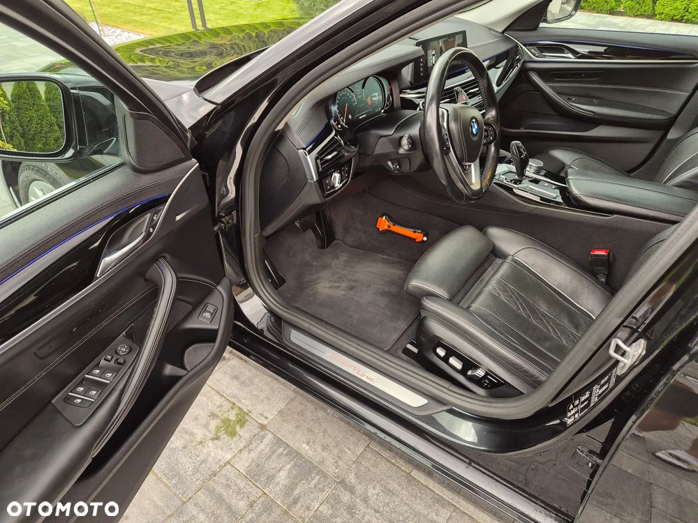 BMW Seria 5 520d Touring Luxury Line - 18